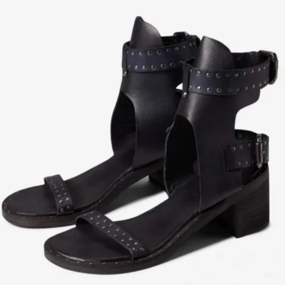 Free People Happiness Heeled Sandal in Black (missing top straps)